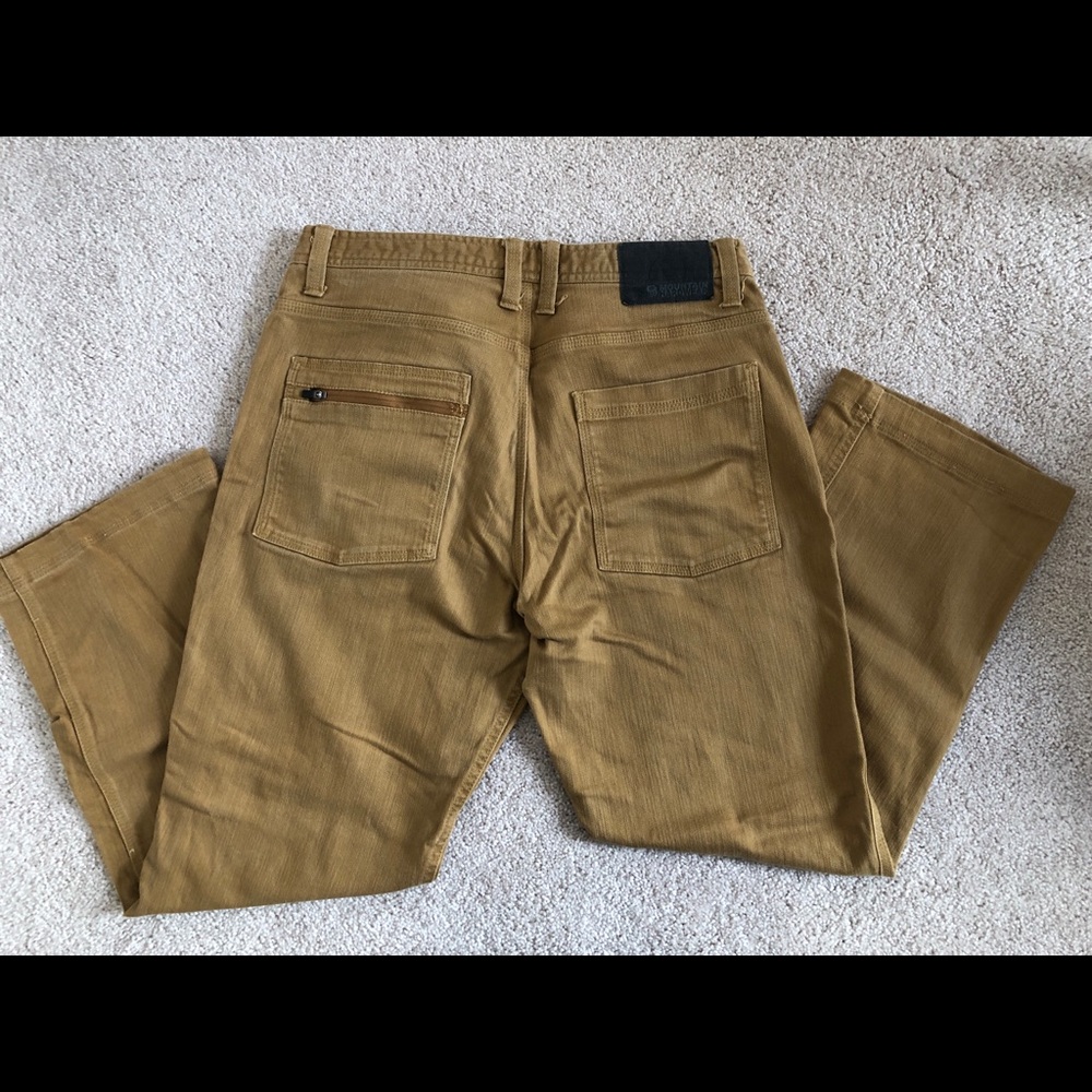 Men’s Mountain Hardware Pants